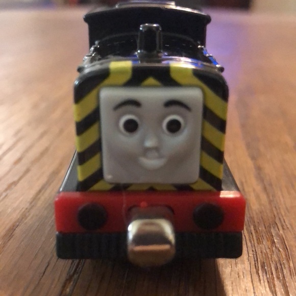 Thomas the Train Mavis Diecast Metal Tank Engine Friends Take Play 2003. - Picture 9 of 9